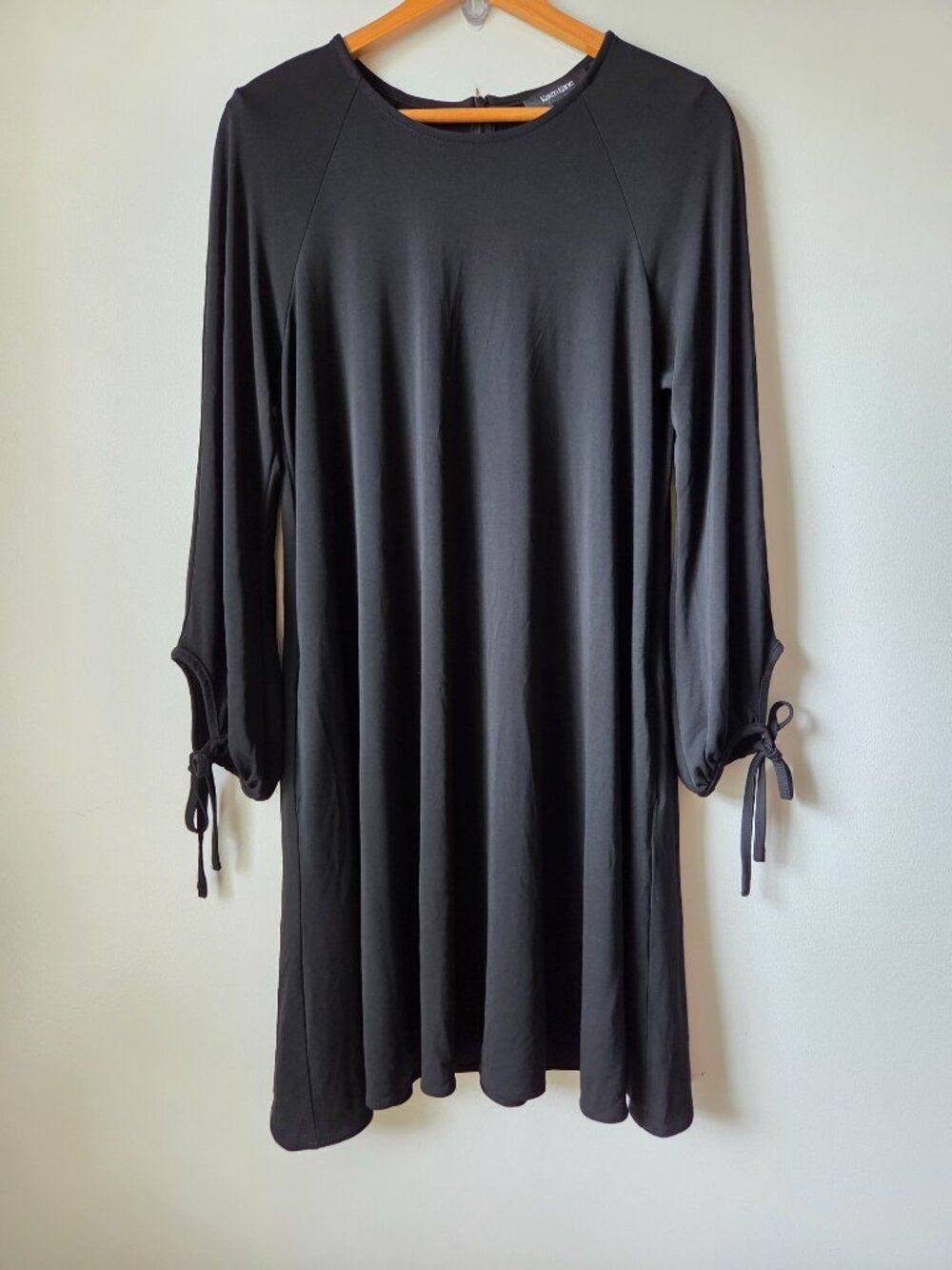 EUC LIKE NEW KAREN KANE BLACK SLINKY FEEL LONG SLEEVES DRESS SIZE L